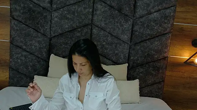 Snapshot of JaylaScott__ chatting on November 2025 11:54:02 AM JaylaScott online show from November 2025 11:54:02 AM