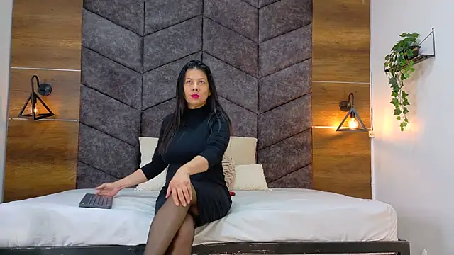 Snapshot of JaylaScott__ chatting on November 2025 11:42:02 PM JaylaScott online show from November 2025 11:42:02 PM