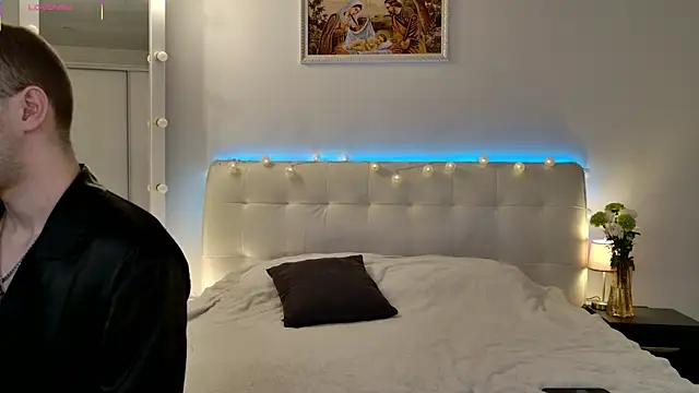 Frank07021 online show from March 2026 01:51:02 AM