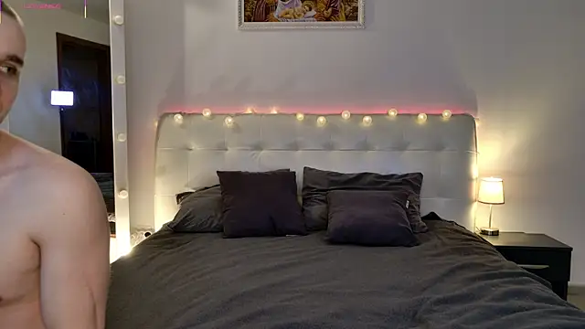 Frank07021 online show from November 2025 12:58:02 AM