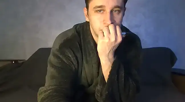 Snapshot of Frank07021 chatting on January 2025 01:45:01 AM Frank07021 online show from January 2025 01:45:01 AM