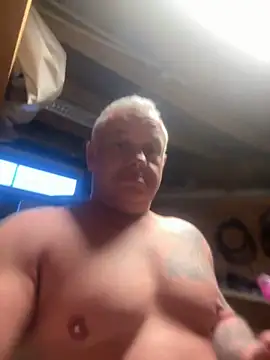 JakubW79 online show from December 2024 08:31:01 AM