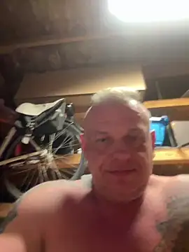 JakubW79 online show from February 2025 07:49:01 PM