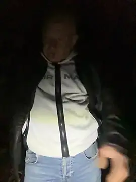 JakubW79 online show from September 2025 07:20:01 PM