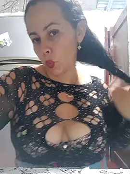 Snapshot of Roussexy_ chatting on December 2024 01:46:01 AM Roussexy online show from December 2024 01:46:01 AM