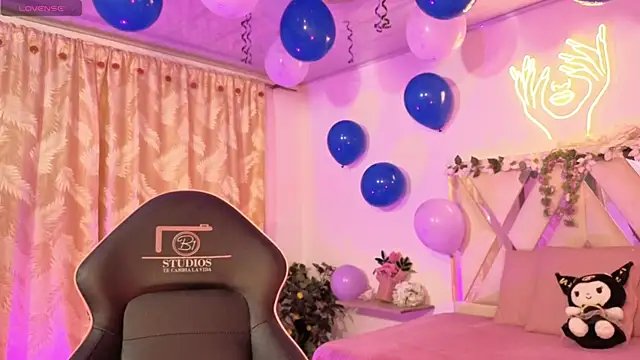 hina tay online show from April 2026 03:35:02 AM