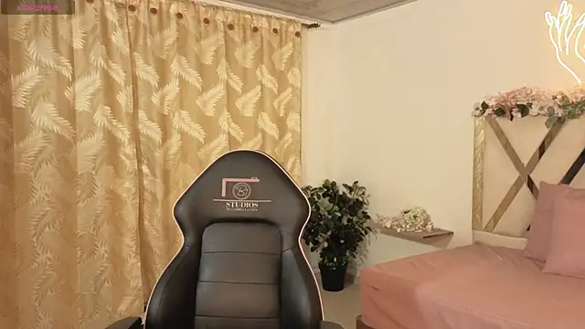 hina tay online show from February 2026 03:08:01 AM