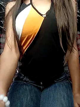 poojaji690 online show from February 2026 06:22:01 AM