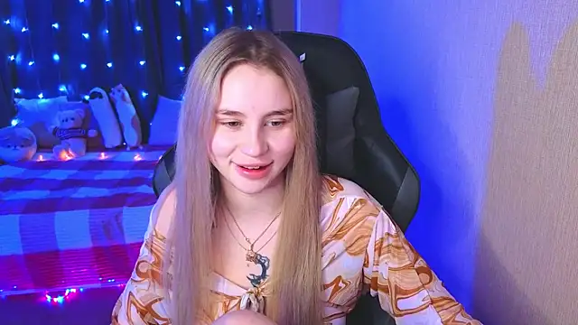 Snapshot of doll_barbieee chatting on December 2024 10:13:01 PM doll barbieee online show from December 2024 10:13:01 PM