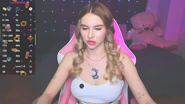 Snapshot of doll_barbieee chatting on April 2026 02:23:02 PM doll barbieee online show from April 2026 02:23:02 PM