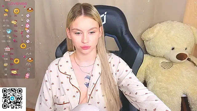 Snapshot of doll_barbieee chatting on October 2025 06:42:02 PM doll barbieee online show from October 2025 06:42:02 PM