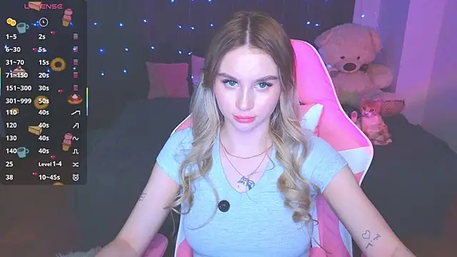 Snapshot of doll_barbieee chatting on April 2026 12:52:02 PM doll barbieee online show from April 2026 12:52:02 PM