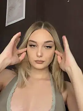 Alisa Rise online show from November 2025 02:07:02 PM