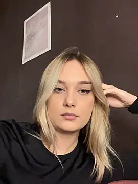 Alisa Rise online show from October 2025 03:35:01 PM