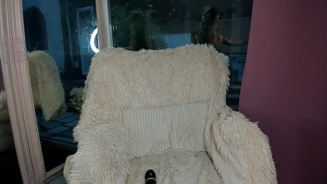 Mia  Milan online show from December 2025 06:36:01 AM