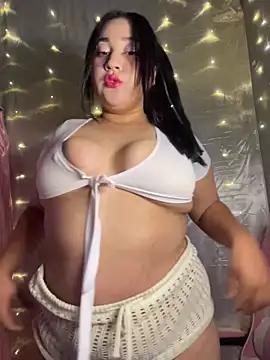 alexxaa96 online show from November 2025 03:43:01 AM