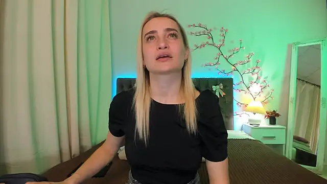 KateOwyns online show from March 2026 01:42:01 PM