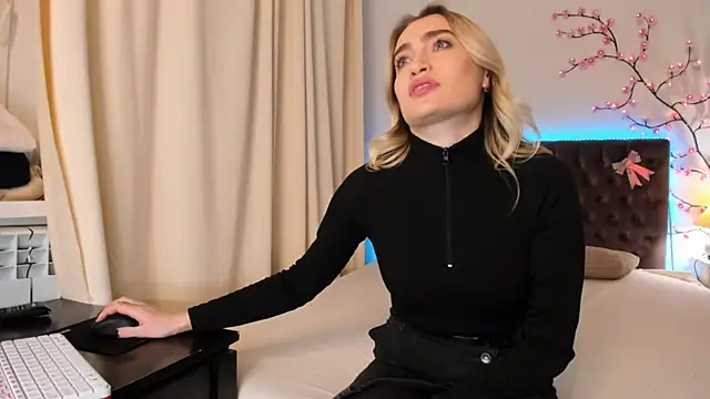 KateOwyns online show from February 2026 01:13:02 PM