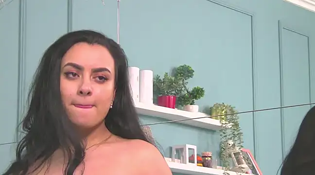 ElyzaIbarra online show from March 2025 12:24:02 PM