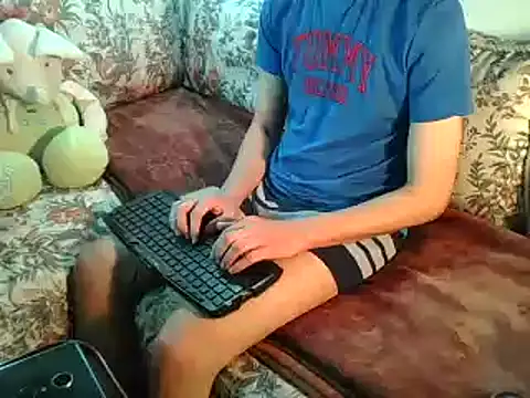 anwarlovemaroc online show from March 2025 08:32:01 PM