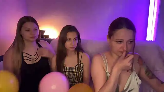   2sya   online show from November 2025 06:18:01 PM