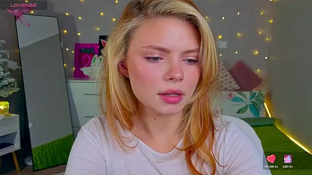 Red  Candy online show from December 2025 12:43:02 PM