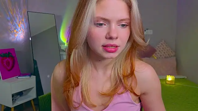 Red  Candy online show from November 2025 12:09:01 PM