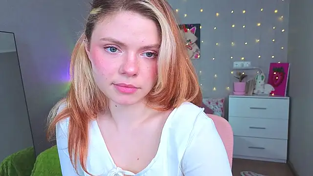 Red  Candy online show from May 2026 01:18:02 PM
