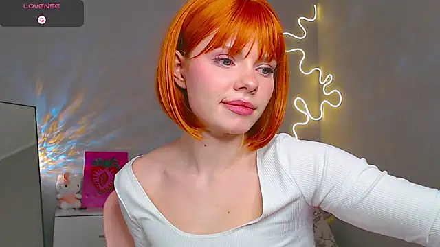 Red  Candy online show from February 2025 08:00:01 PM