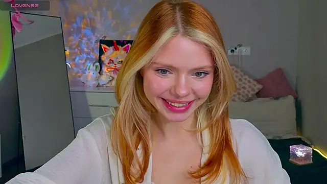 Red  Candy online show from November 2025 12:16:01 PM