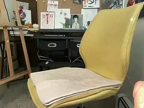 naughtyonbicycle online show from October 2025 01:22:02 PM