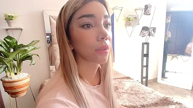 mariana cruzz online show from November 2025 02:50:01 PM