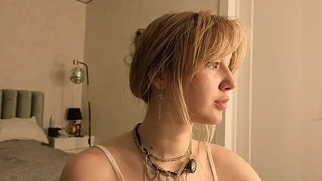 bonnyfloweer online show from May 2026 06:41:02 PM