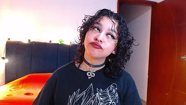 Bitsy Messy online show from June 2026 01:33:02 AM