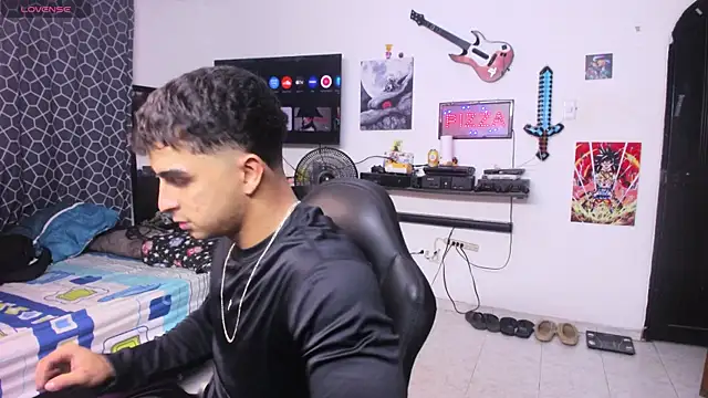 Snapshot of cJuan111 chatting on February 2025 12:14:02 AM cJuan111 online show from February 2025 12:14:02 AM