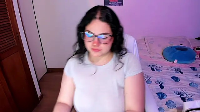 Snapshot of im_mei chatting on December 2025 01:21:02 AM im mei online show from December 2025 01:21:02 AM