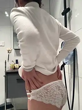 Aimeil online show from February 2025 01:40:02 PM