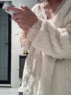 Aimeil online show from March 2025 04:46:01 PM