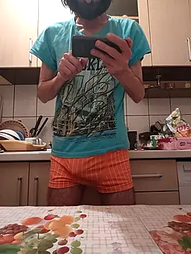 Snapshot of vulpe8400 chatting on October 2025 06:12:02 PM vulpe8400 online show from October 2025 06:12:02 PM