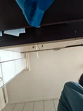 Snapshot of vulpe8400 chatting on October 2025 06:25:01 AM vulpe8400 online show from October 2025 06:25:01 AM