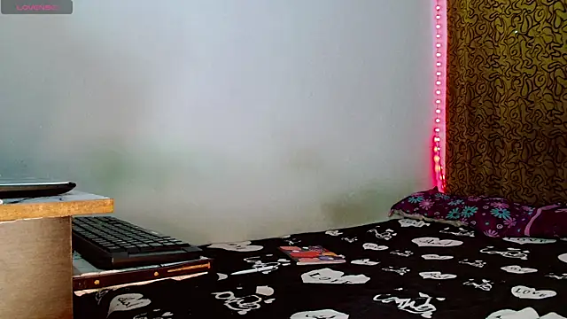 femboykeene online show from October 2025 10:24:01 PM