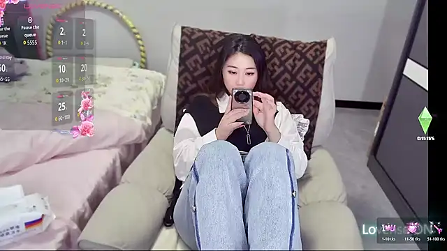 Feifei-cn online show from October 2025 03:33:01 PM