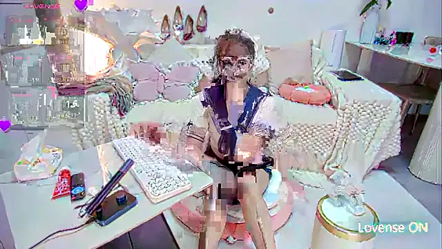 Feifei-cn online show from November 2025 01:32:02 AM