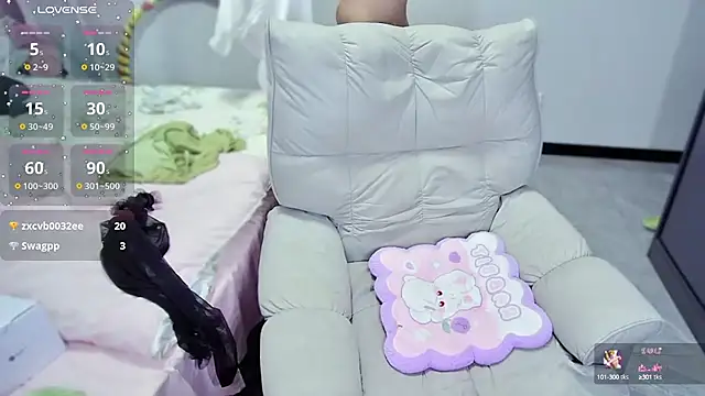 Feifei-cn online show from March 2025 12:35:02 PM