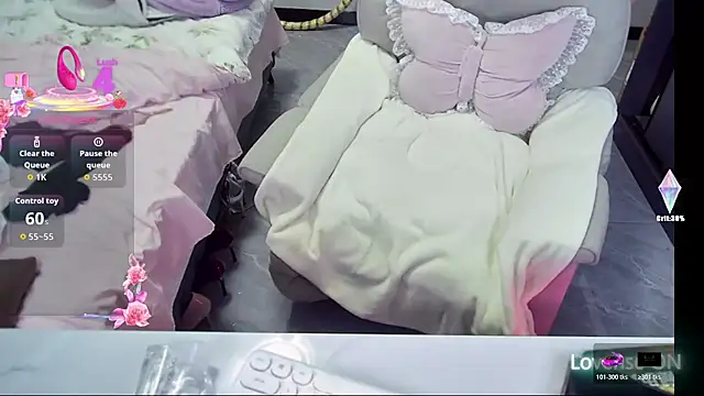 Feifei-cn online show from October 2025 03:52:01 PM