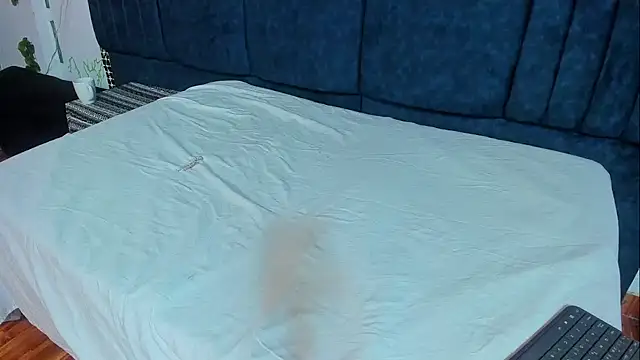 Snapshot of fulfill_fantasies1 chatting on January 2026 12:12:02 PM fulfill fantasies1 online show from January 2026 12:12:02 PM