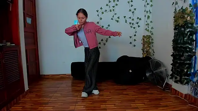 Snapshot of fulfill_fantasies1 chatting on March 2026 12:31:01 PM fulfill fantasies1 online show from March 2026 12:31:01 PM