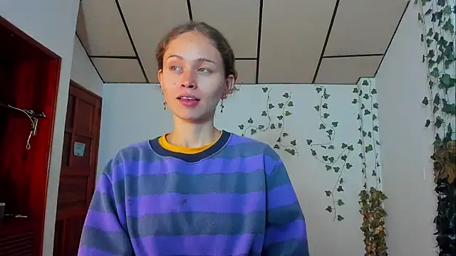 Snapshot of fulfill_fantasies1 chatting on April 2026 12:40:02 PM fulfill fantasies1 online show from April 2026 12:40:02 PM