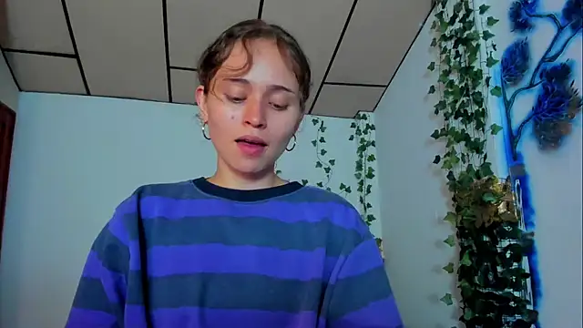 Snapshot of fulfill_fantasies1 chatting on February 2026 12:46:02 PM fulfill fantasies1 online show from February 2026 12:46:02 PM