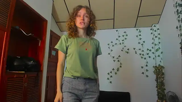 Snapshot of fulfill_fantasies1 chatting on March 2026 12:41:01 PM fulfill fantasies1 online show from March 2026 12:41:01 PM